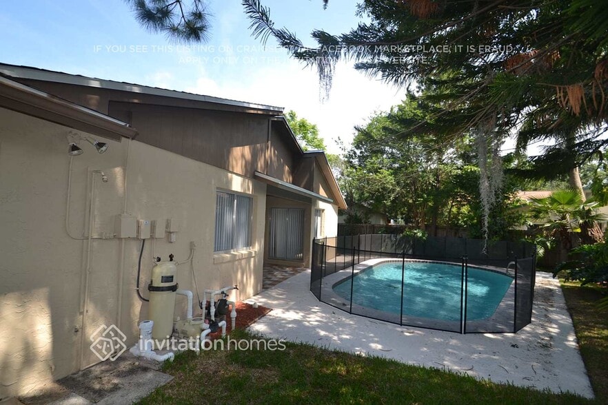 Building Photo - 414 Sonesta Ct