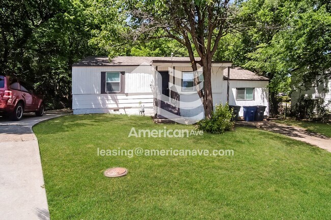 Building Photo - 2456 N Cheyenne Ave