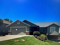 Building Photo - Beautiful Bountiful house