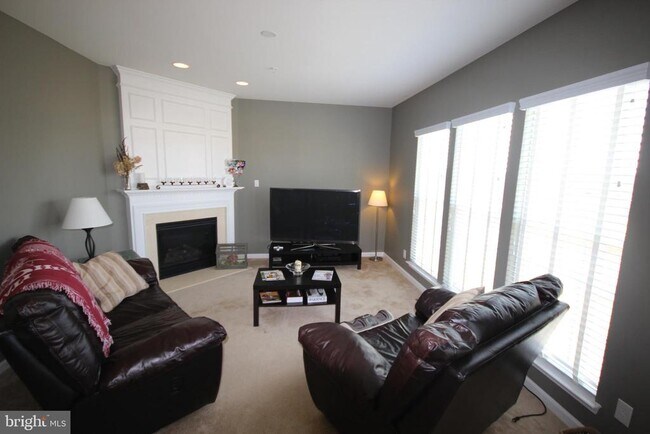 Building Photo - 299 N Caldwell Cir