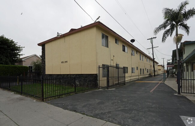 Building Photo - 4436 Clara St