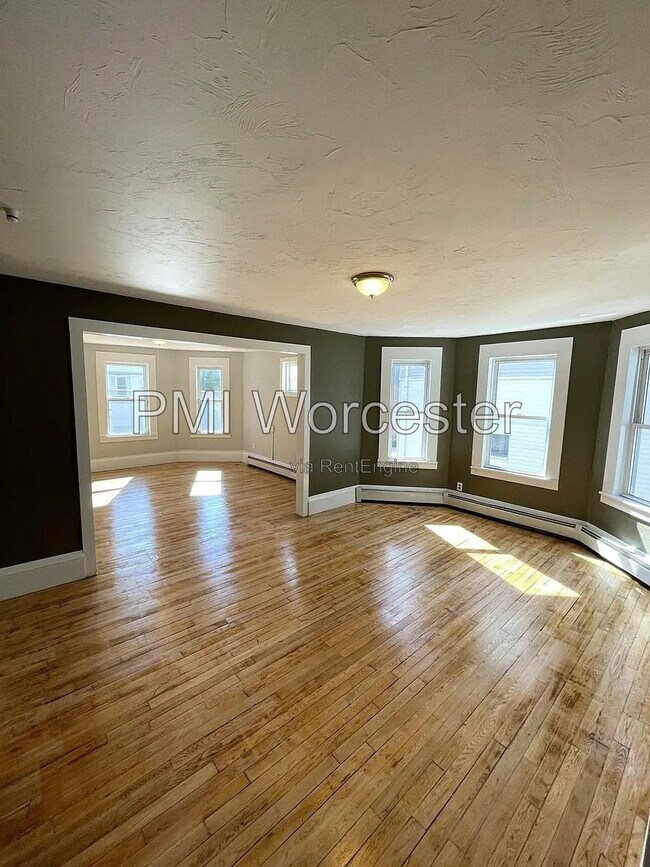 Building Photo - 25 Almont Ave