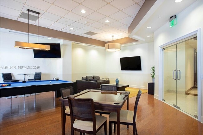 Building Photo - 4779 Collins Ave