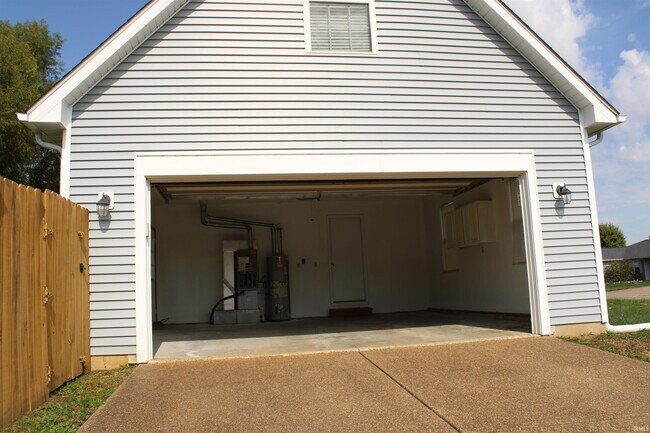 Building Photo - 12620 Kenai Dr