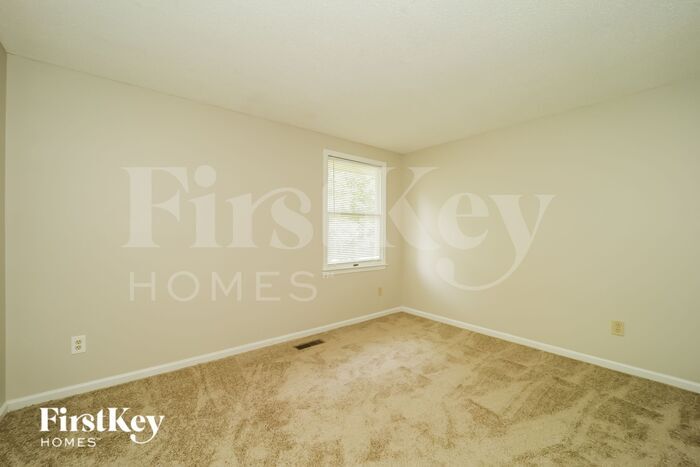 Building Photo - 1303 Wakefield Pl