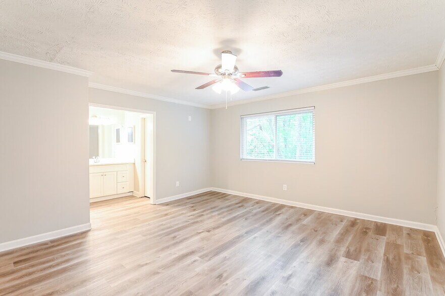 Building Photo - 540 Ansley Dr