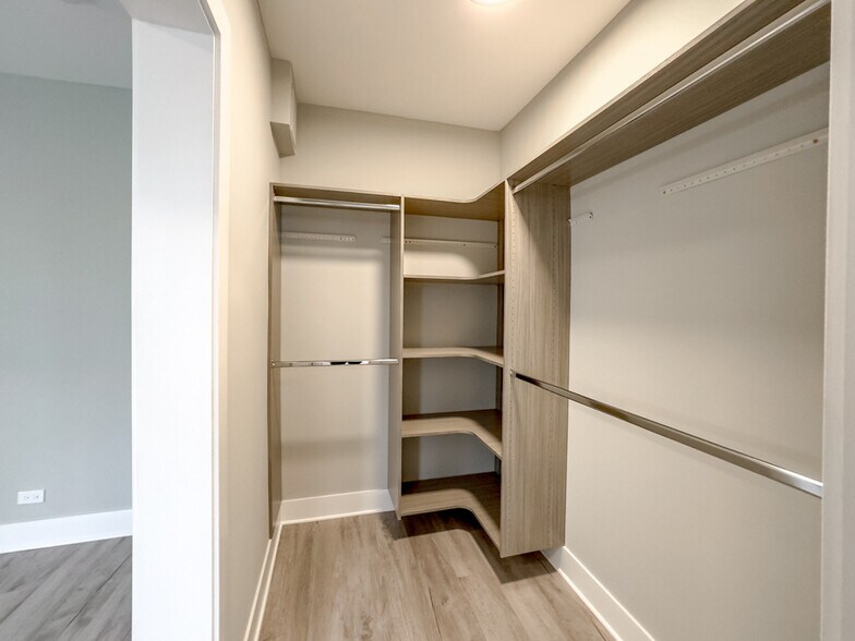 Building Photo - 373 Hazel Ave