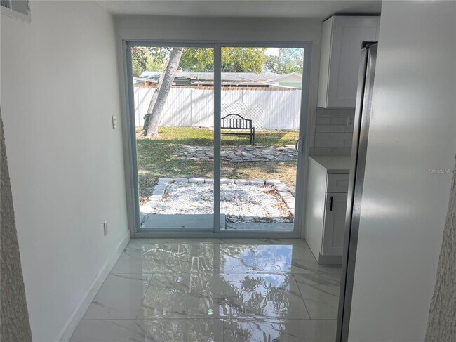 Building Photo - 3717 Belmont Blvd