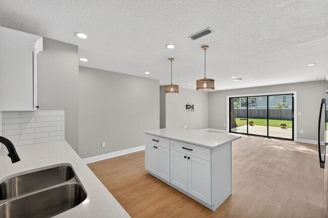 Building Photo - Fully Remodeled 3BR Home with Large Fenced Yard & New Deck