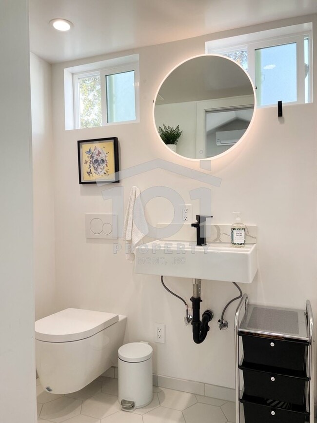 Building Photo - Skrzypek