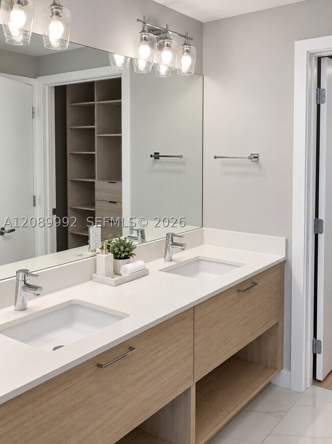 Building Photo - 16385 Biscayne Blvd
