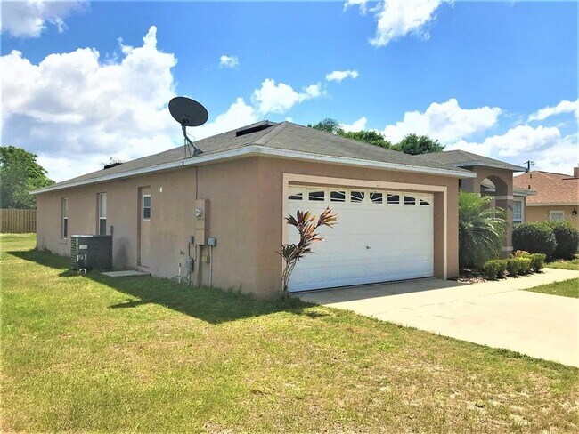 Building Photo - 3480 Hawkin Dr