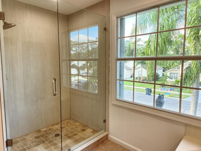 Building Photo - 15188 Oak Chase Ct