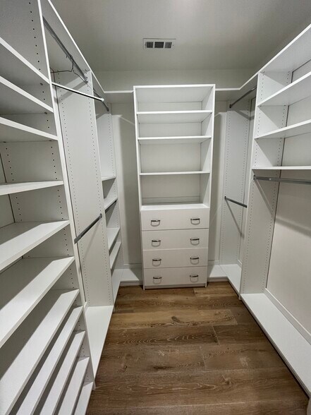 Building Photo - 873 Perkiomen St