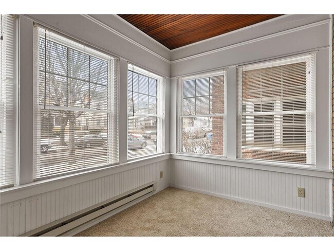 Building Photo - 3117 Fremont Ave S