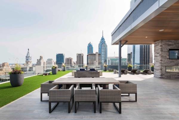 Roof lounge - Franklin Tower Residences