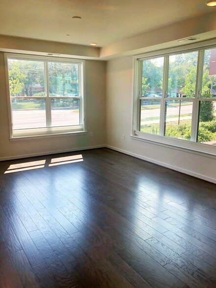 living room - 3985 Norton Pl