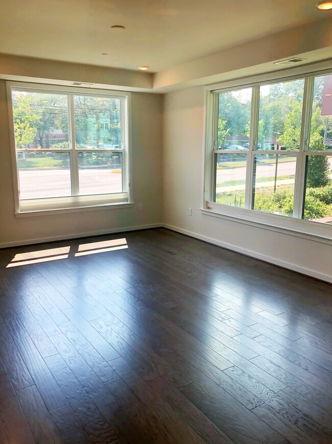 living room - 3985 Norton Pl