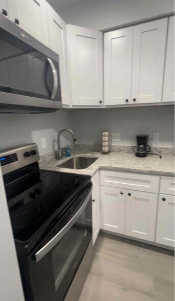 Building Photo - 1019 W Baltimore St