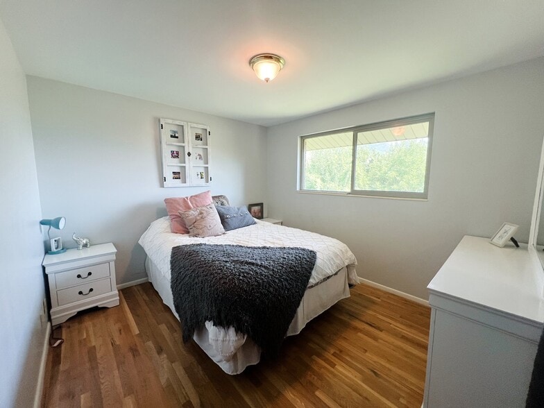 Building Photo - 842 Shannon Rd