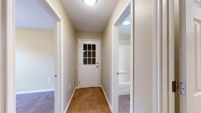 Building Photo - 1506 Lemon Tree Ln