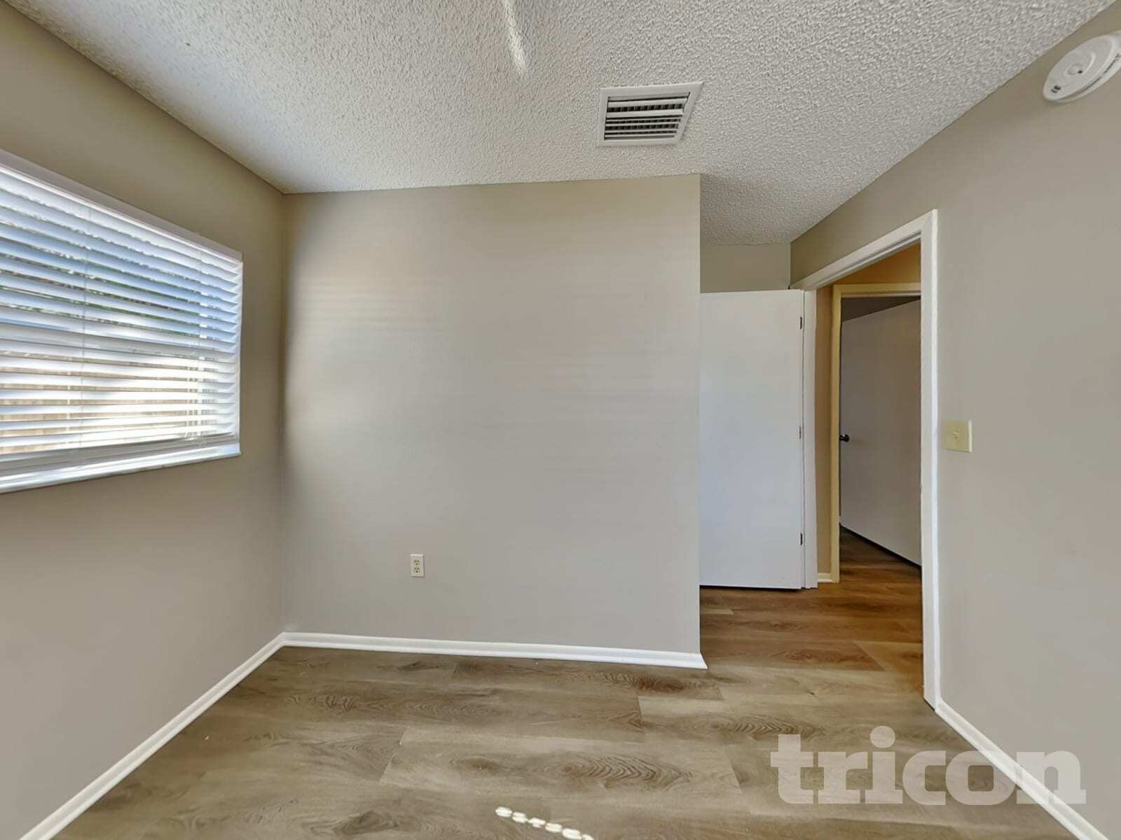 Building Photo - 6047 Calendar Ct E