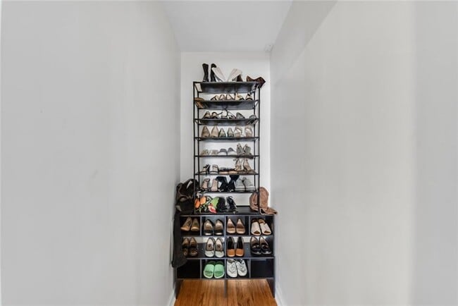 Building Photo - 3941 Forest Dr