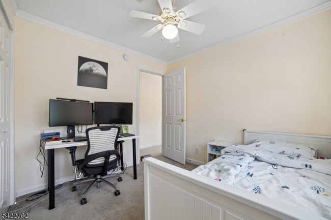 Building Photo - 21 Grove St