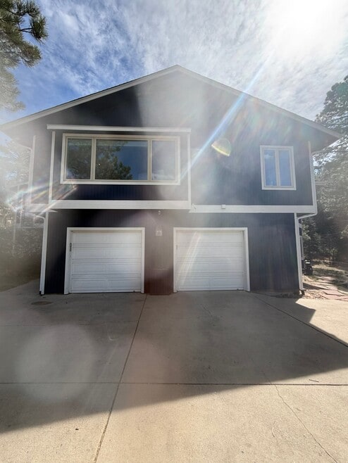 Building Photo - 1030 E Posse Rd