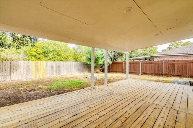Building Photo - 1106 Hughmont Dr