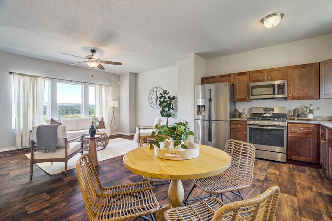 Building Photo - Charming 2-Bed, minutes to Fort Carson,  Peterson Space Force and downtown Colorado Springs.