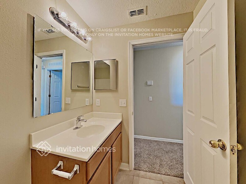 Building Photo - 1806 Torrington Dr