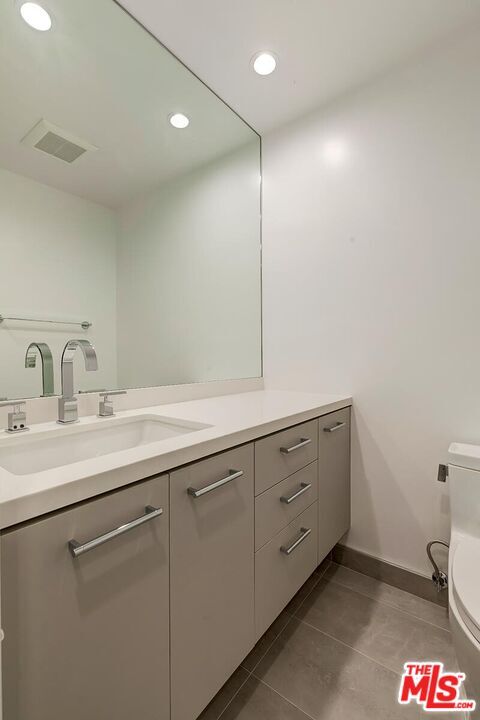 Building Photo - 2142 Century Park Ln