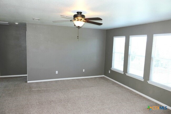 Building Photo - 413 Cattail Cir
