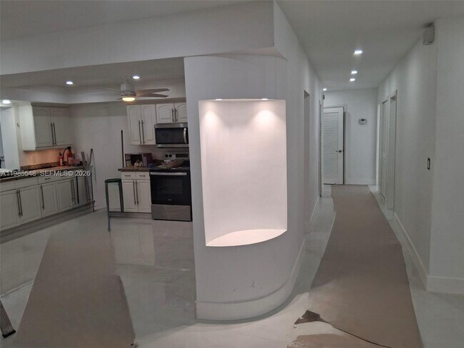 Building Photo - 12251 SW 82nd Ave