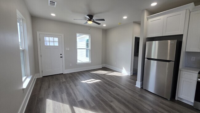 Building Photo - 3625 Park Blvd