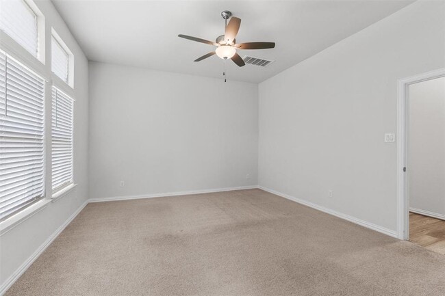 Building Photo - 562 Leadtree Loop