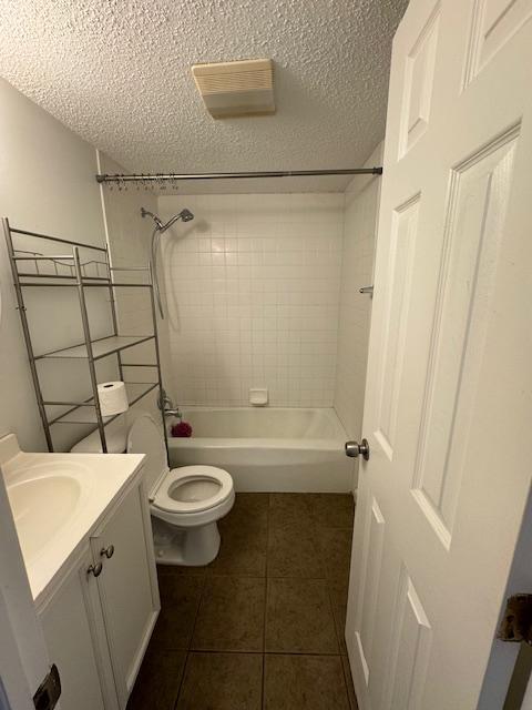 Building Photo - 303 3rd St