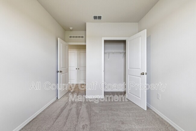 Building Photo - 2609 Fetlock Run