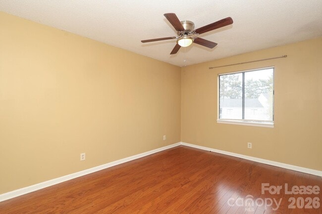 Building Photo - 11086 Harrowfield Rd