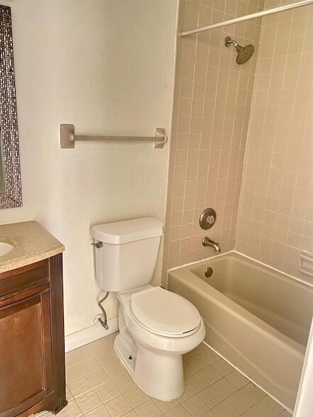 Building Photo - 6729 NW 29th Way