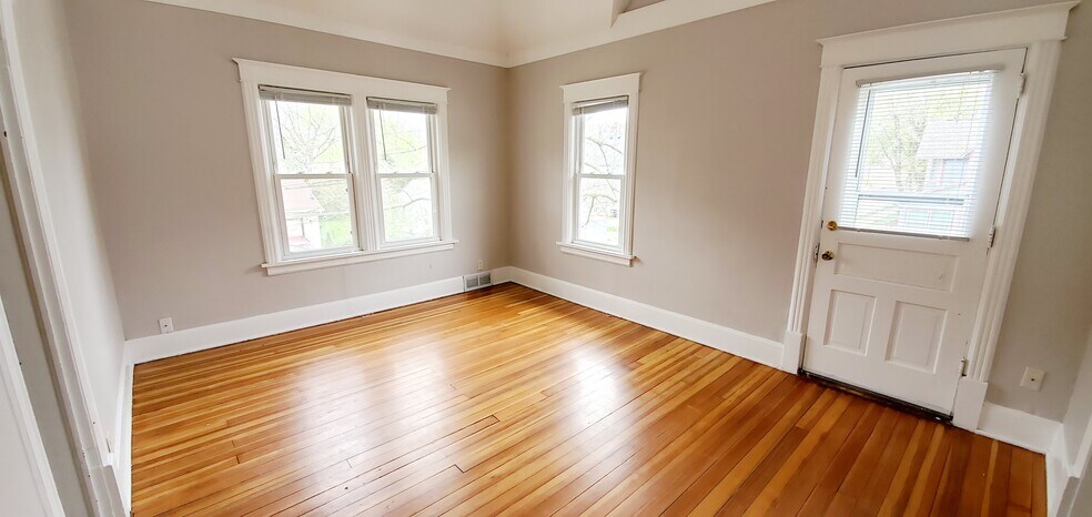 Building Photo - 601 South Academy Street