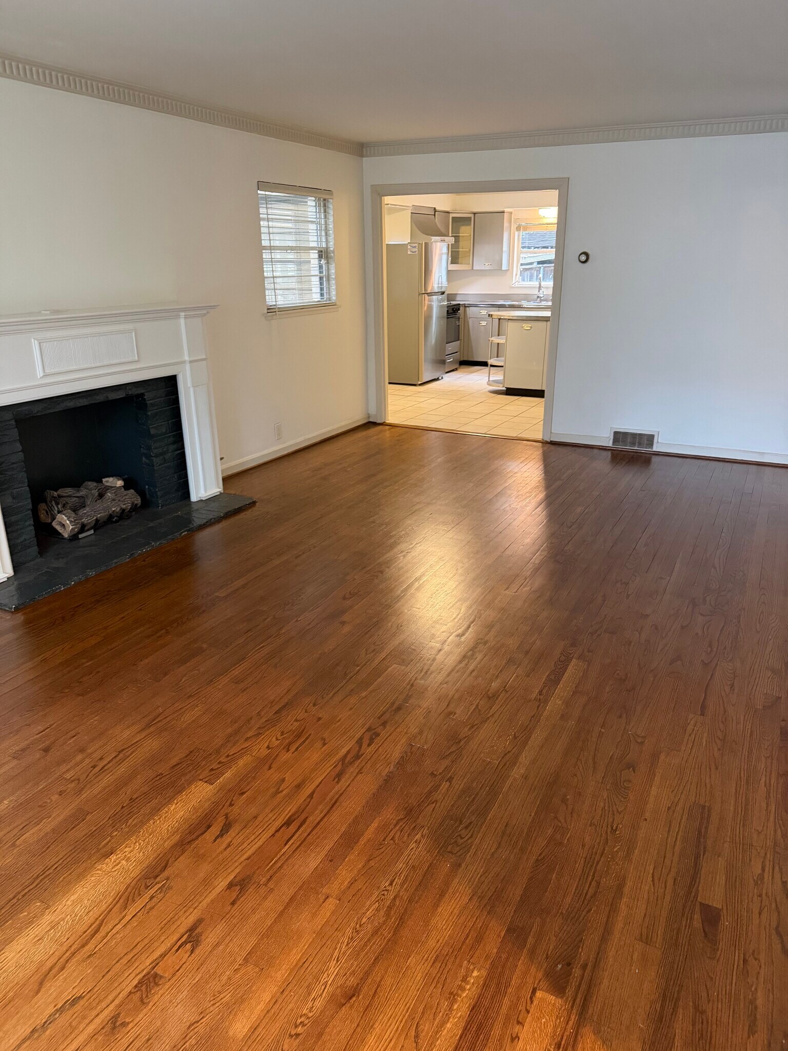 Building Photo - 4151 Hawthorne Ave