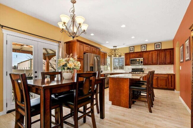 Building Photo - 2295 W Apgar Creek Dr