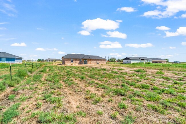 Building Photo - Country Living In Roosevelt ISD!