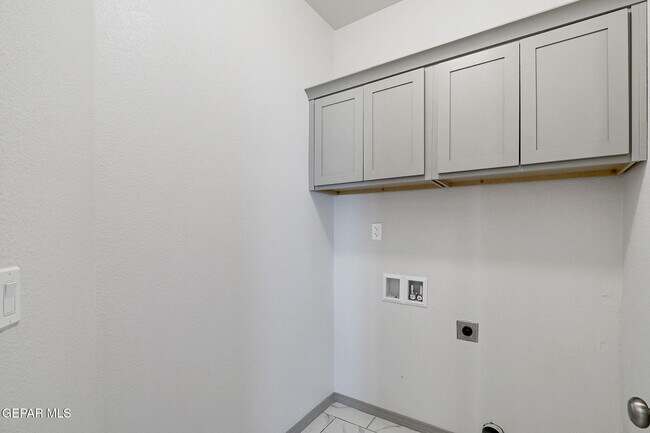 Building Photo - 1129 Indigo Sky St