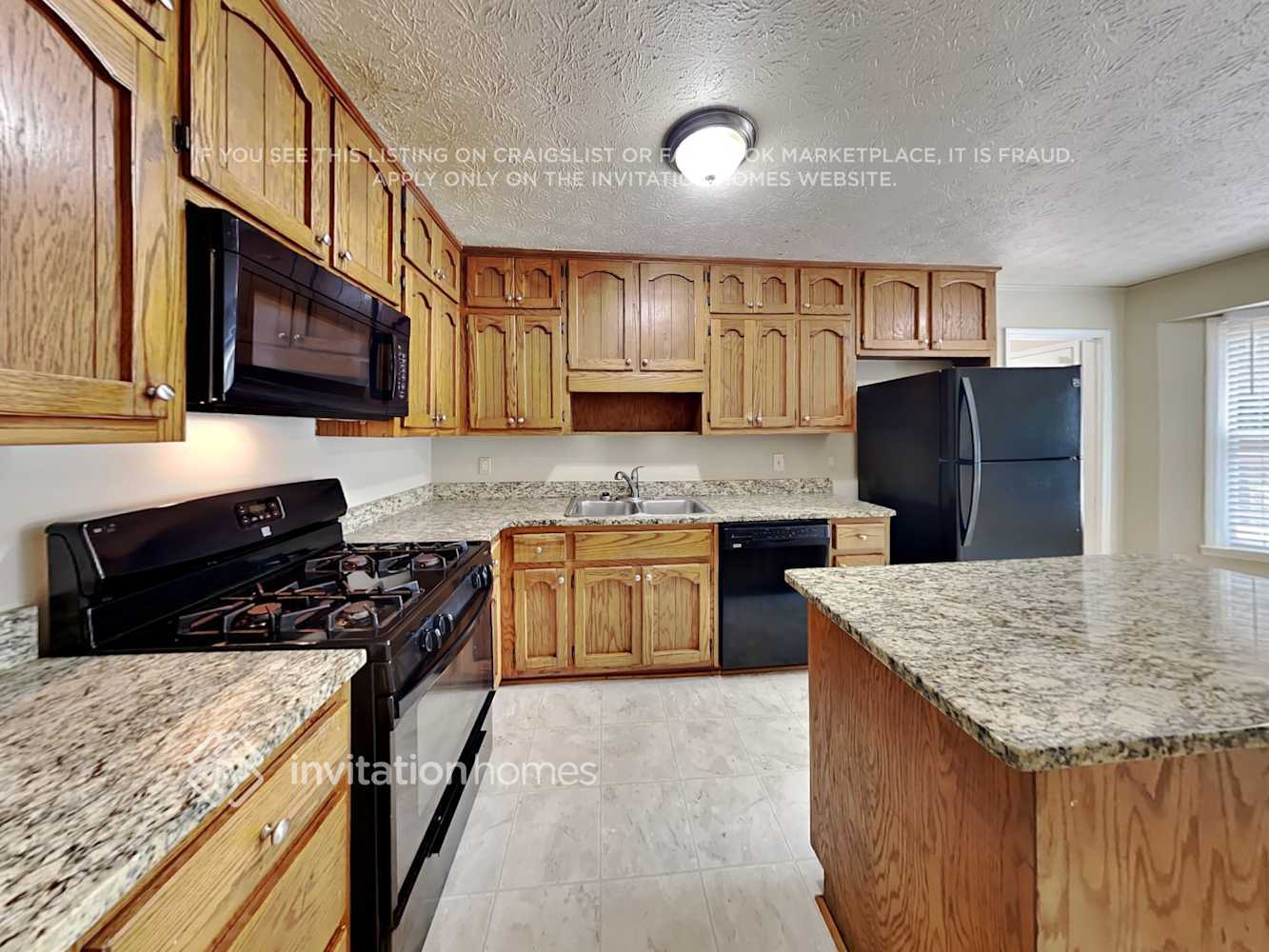 Building Photo - 1465 Lake Lucerne Rd SW