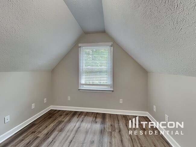 Building Photo - 3616 Zoar Rd