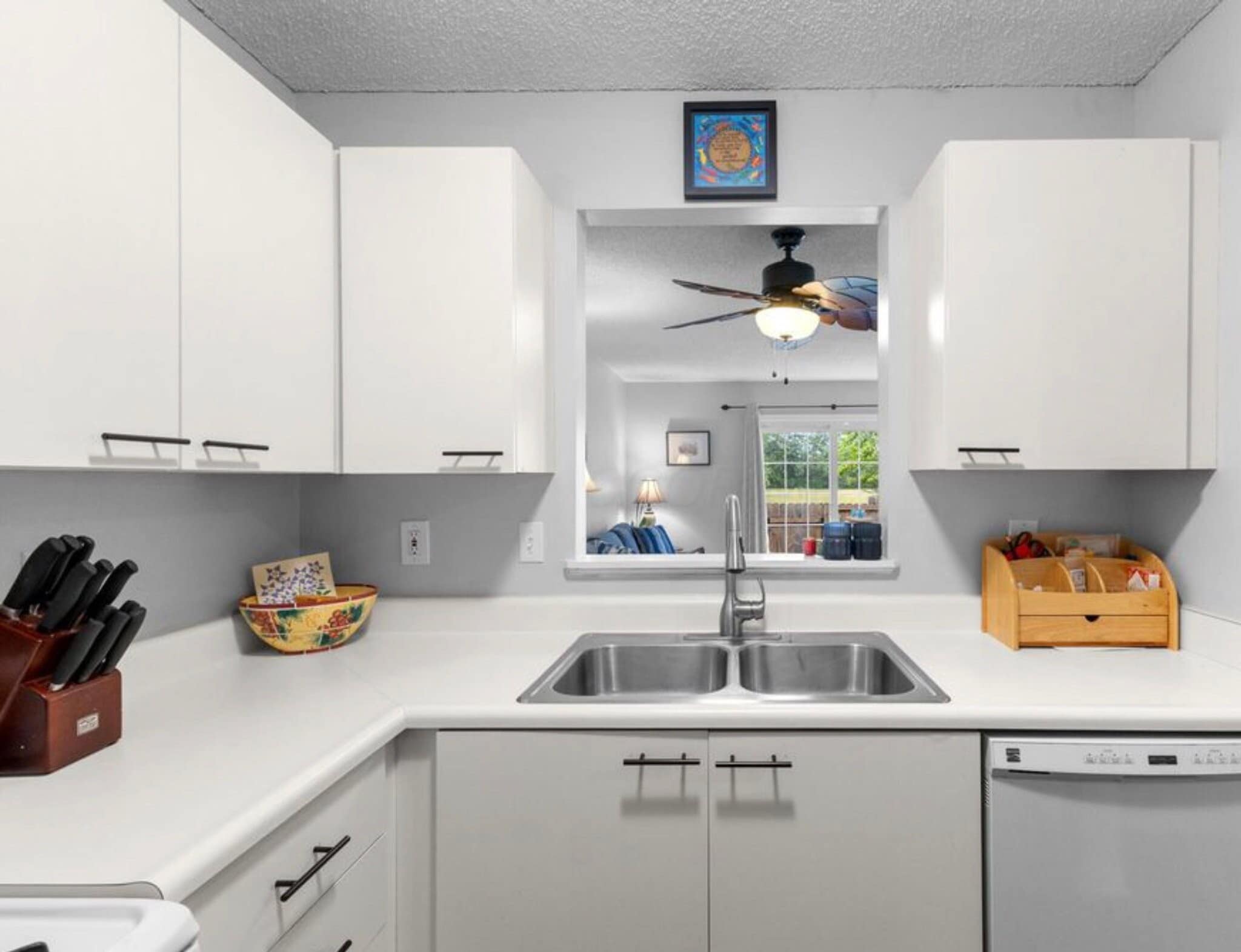 Building Photo - 1699 Ridgebury Dr