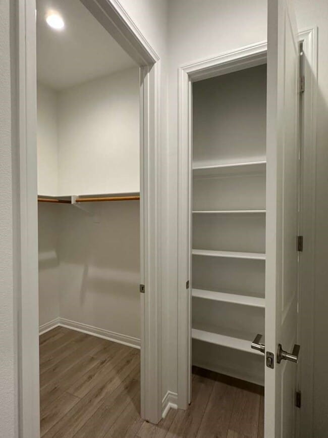 Building Photo - 11920 Shadeland Dr